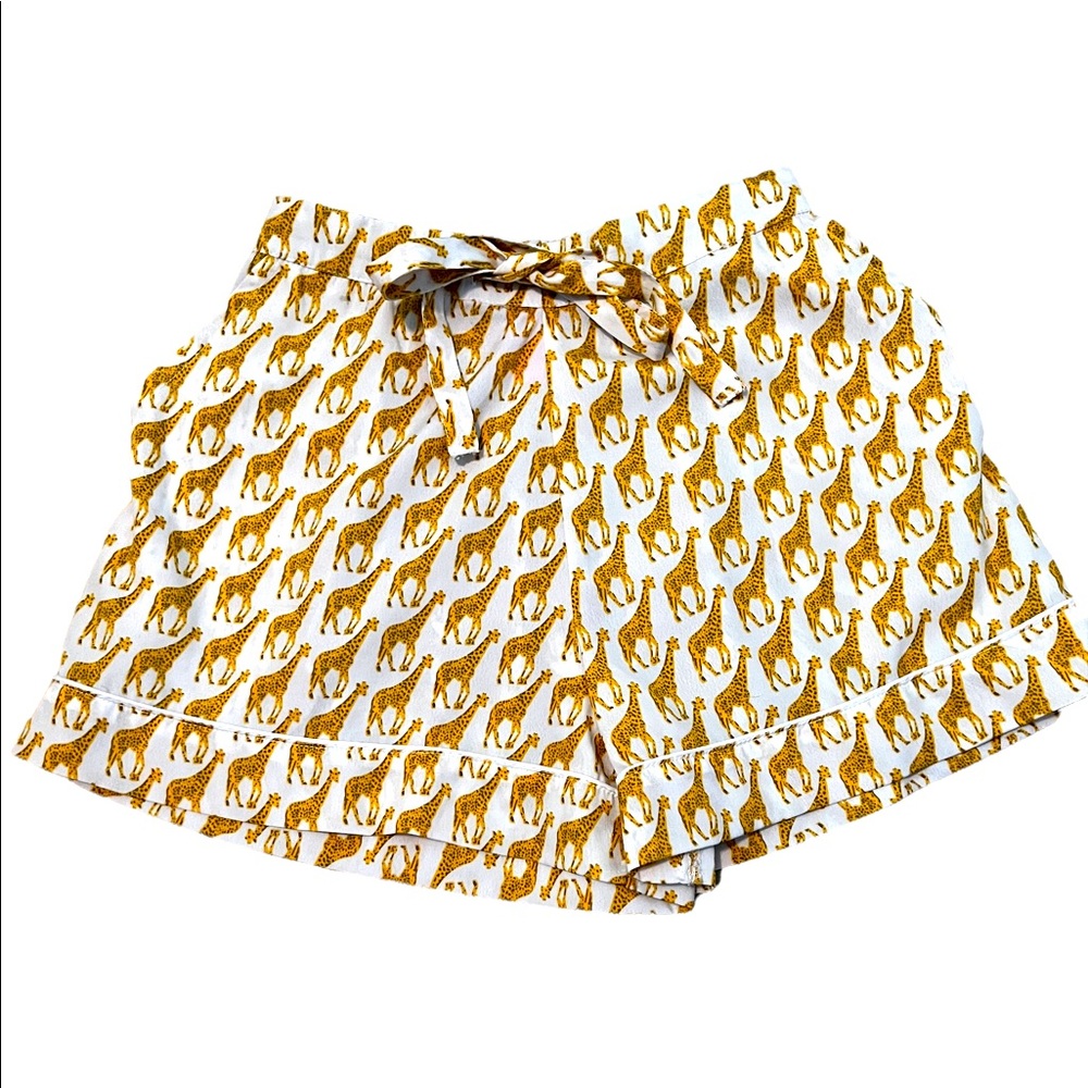 isacc mizrhai giraffe sleep shorts Size Xs bow accent with pockets